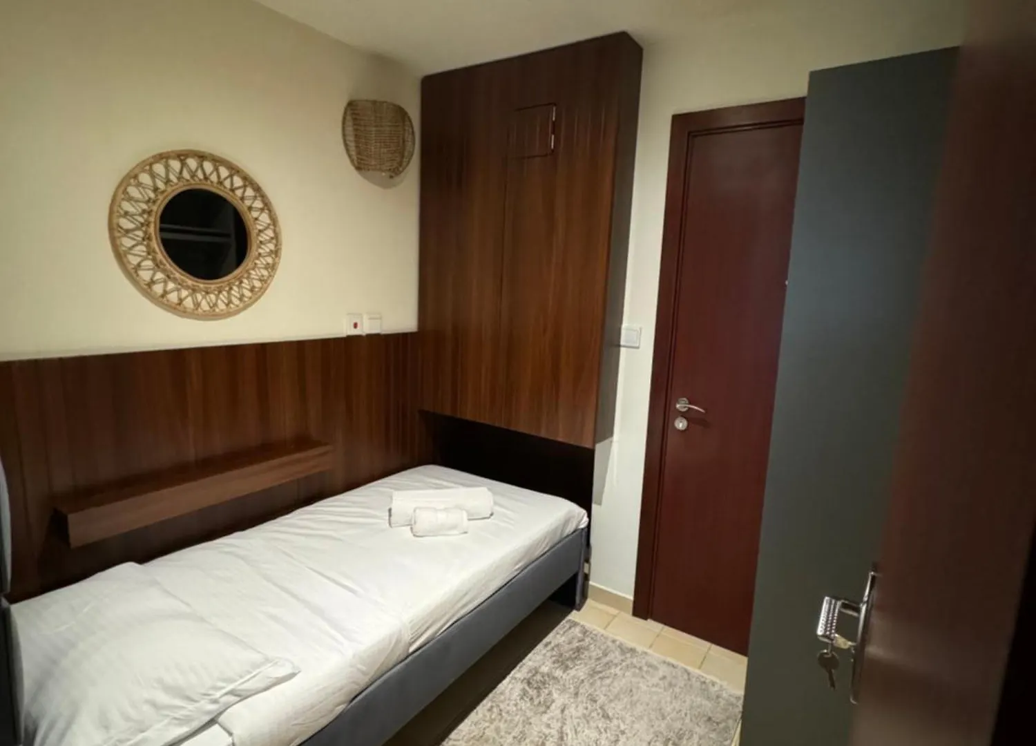 Hostel Marina Jasmine - Luxury Hostel - Jumeirah Beach Residence Dubai 0*,  Vereinigte Arabische Emirate