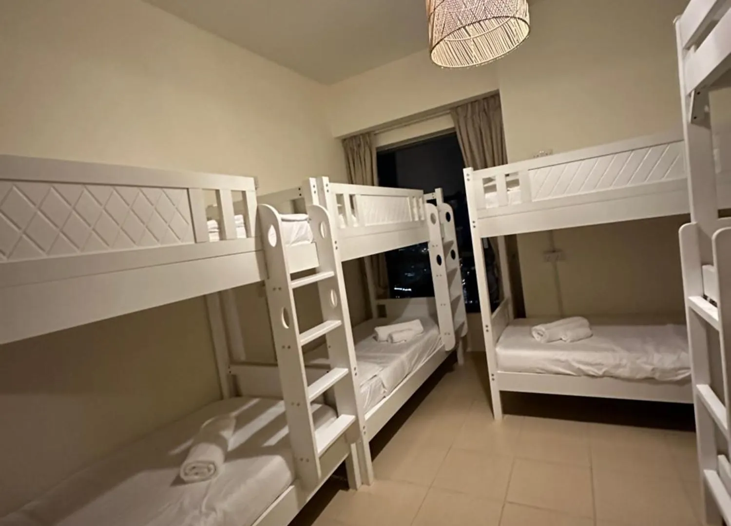 Hostel Marina Jasmine - Luxury Hostel - Jumeirah Beach Residence Dubai 0*,  Vereinigte Arabische Emirate
